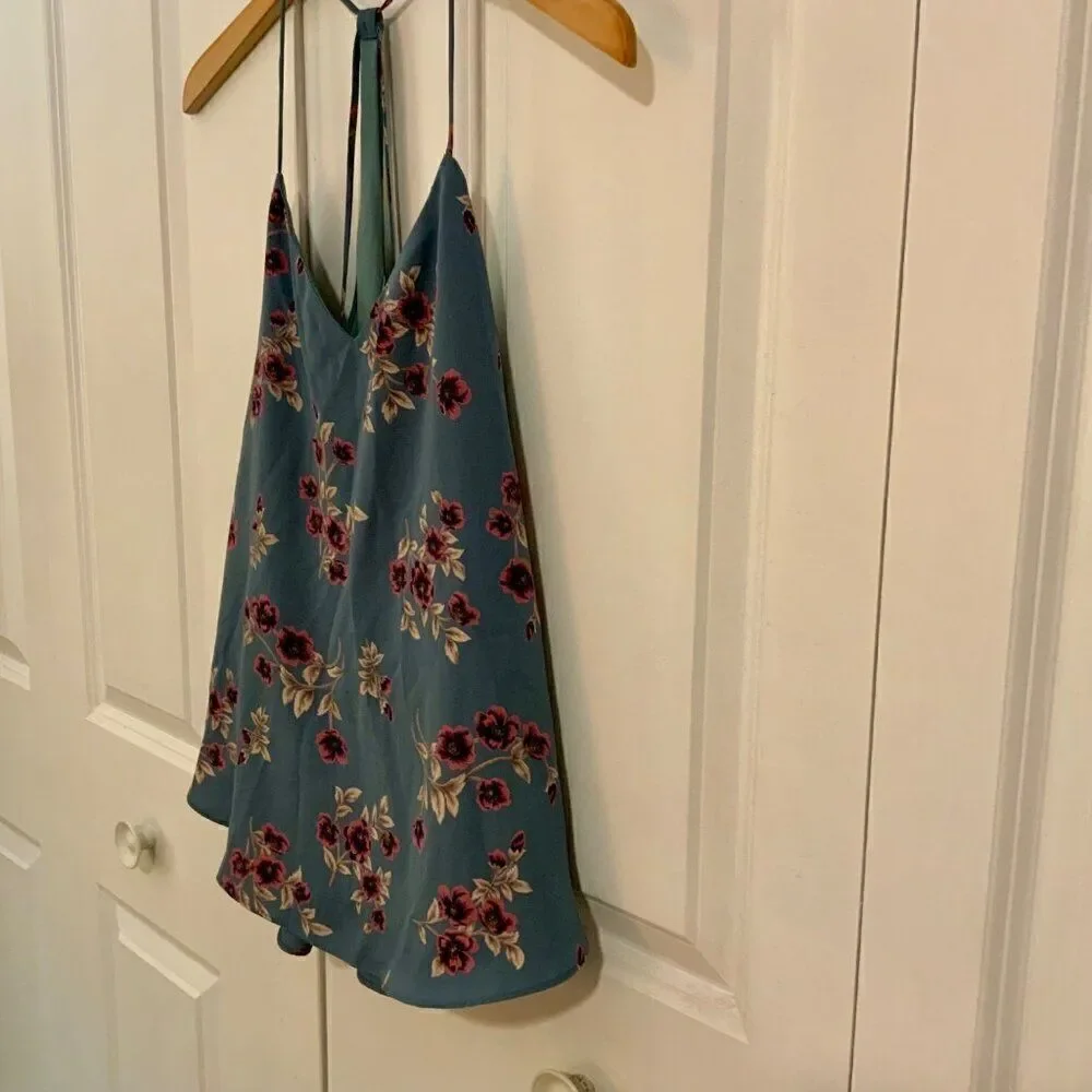 4SI3NNA Blue Pink Floral Racerback V Neck Sleeveless Cami Top Small